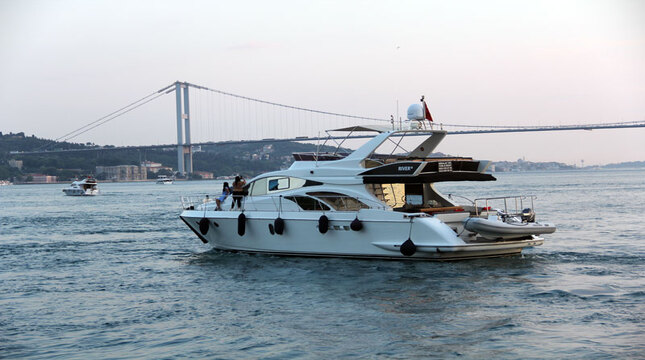 Private Yacht Cruise on the Bosphorus